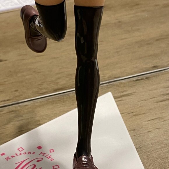 Hatsune Miku 16th Anniversary Luminasta KEI ver. SEGA Figure - Picture 7 of 11